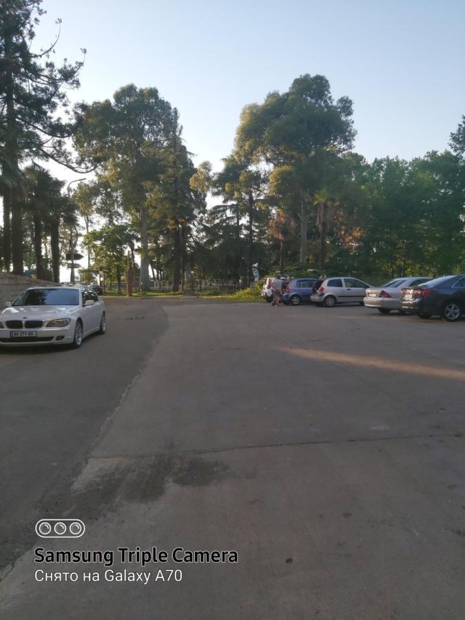 Квартира У Моря С Двумя Балконами Batum Dış mekan fotoğraf